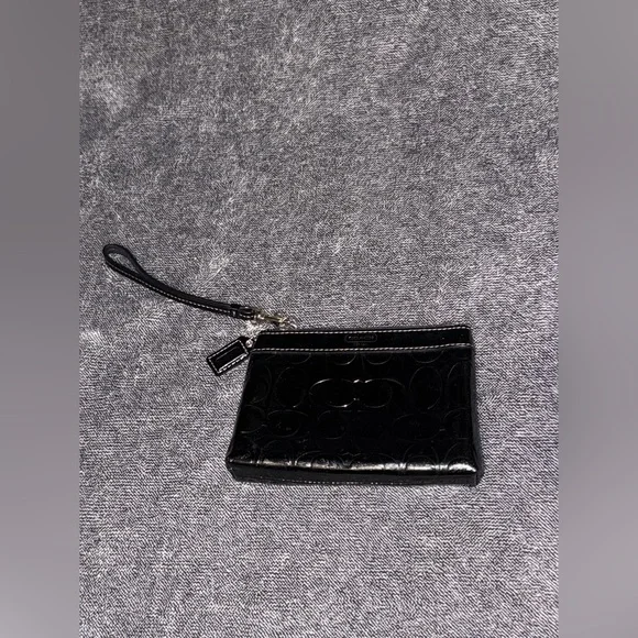 Coach Black Patent Leather Wristlet - Picture 5 of 7